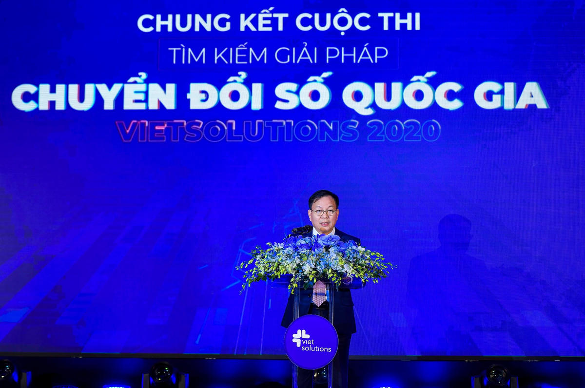 Q. Chủ tịch kiêm TGĐ Tập đoàn Viettel Lê Đăng Dũng  phát biểu tại Lễ trao giải .