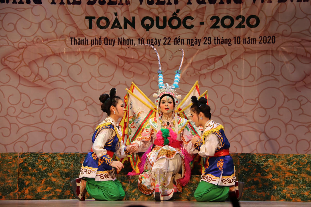 Tìm đất ‘dụng võ’ cho tài năng sân khấu