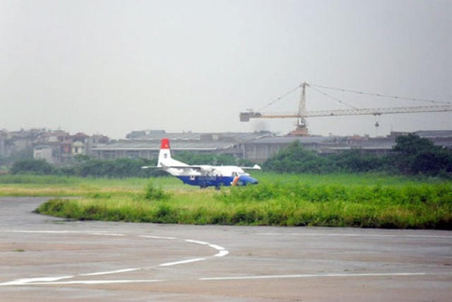 Sân bay Gia Lâm - Hà Nội.  