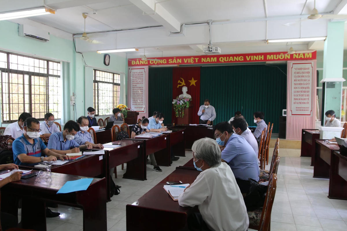 Khung cảnh cuộc họp. Ảnh: Trung Sơn.