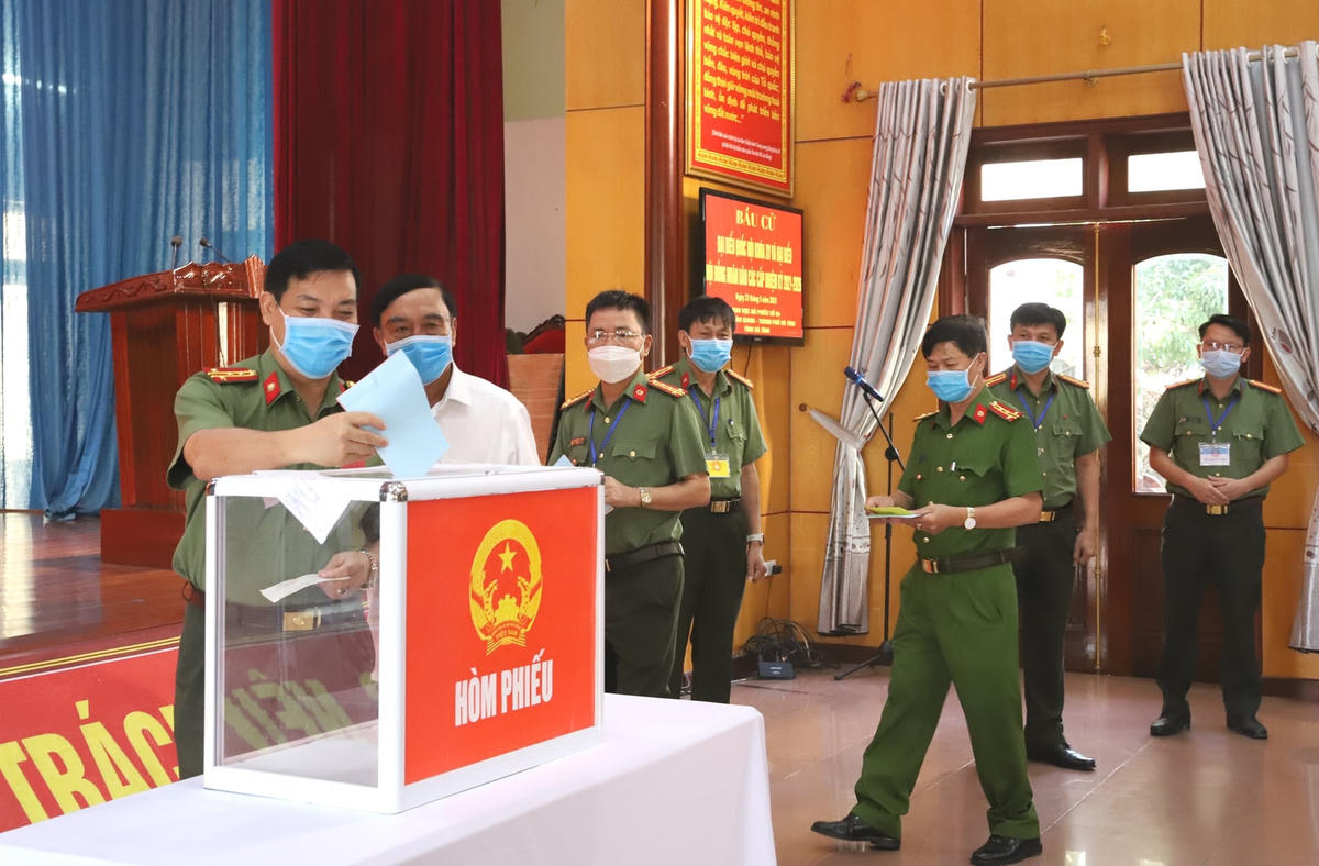 Hơn 85 vạn cử tri Hà Tĩnh đi bầu cử