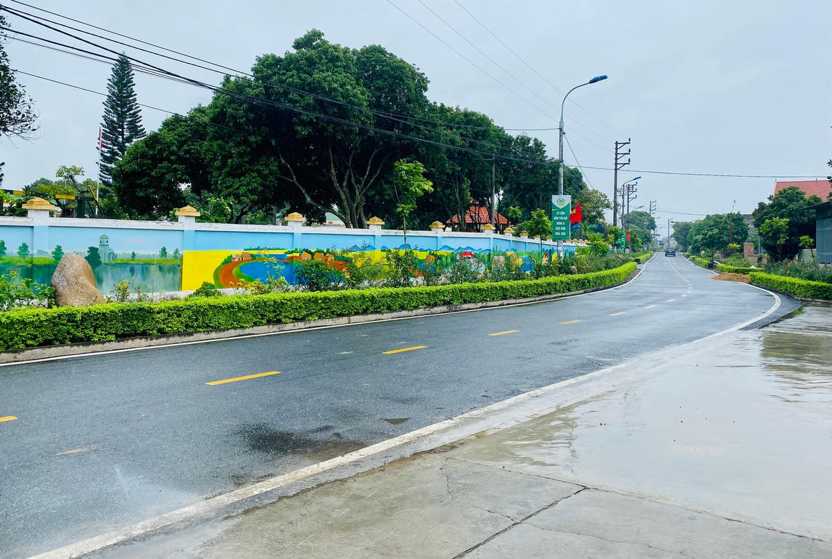 Mô hình "Thắp sáng đường quê" đã giúp 6.725 hộ dân, điểm trường, nhà văn hóa trên địa bàn TX Đông Triều được hưởng lợi. 