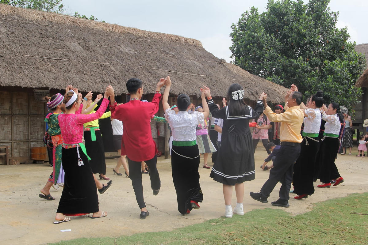 Sắc màu các dân tộc Việt Nam trong ‘Bài ca thống nhất’
