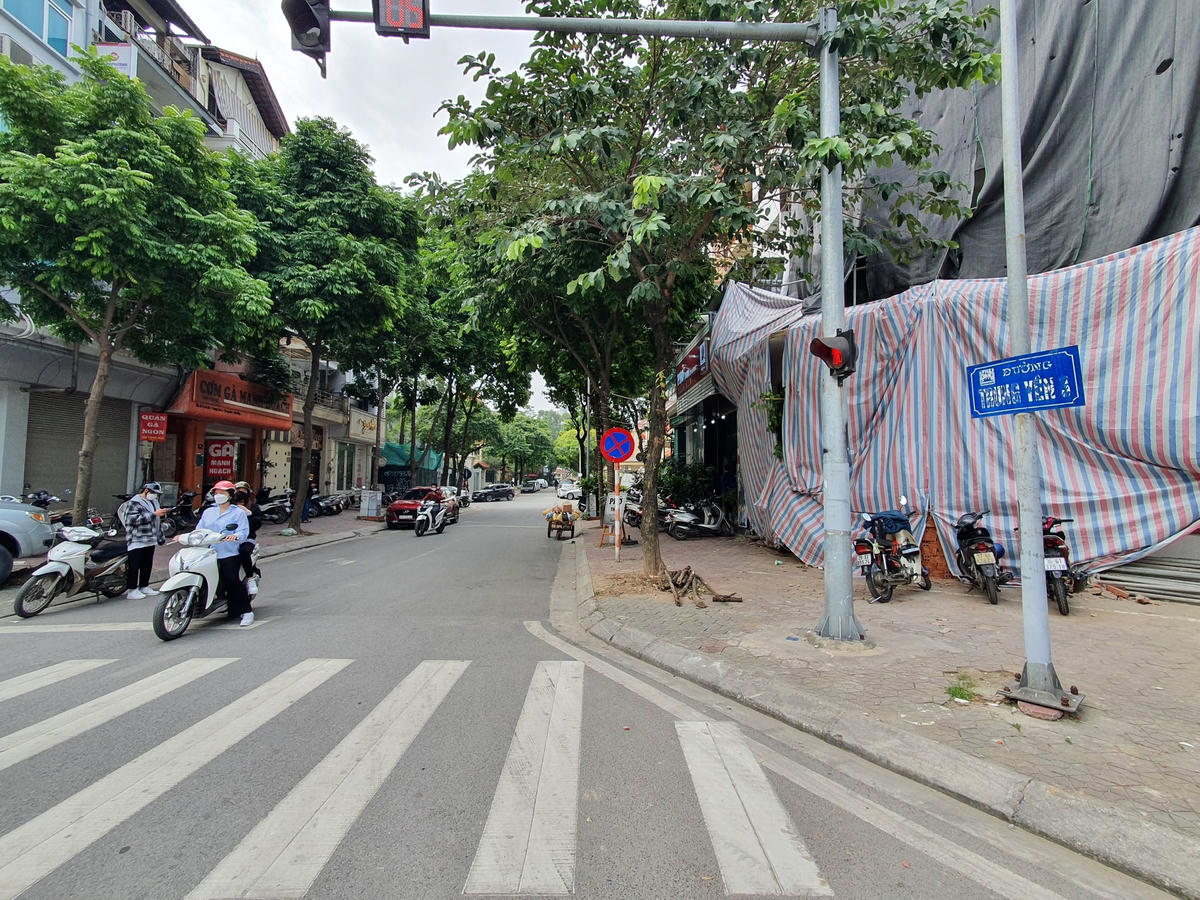 Con đường này hiện tại có tên Trung Yên 3.
