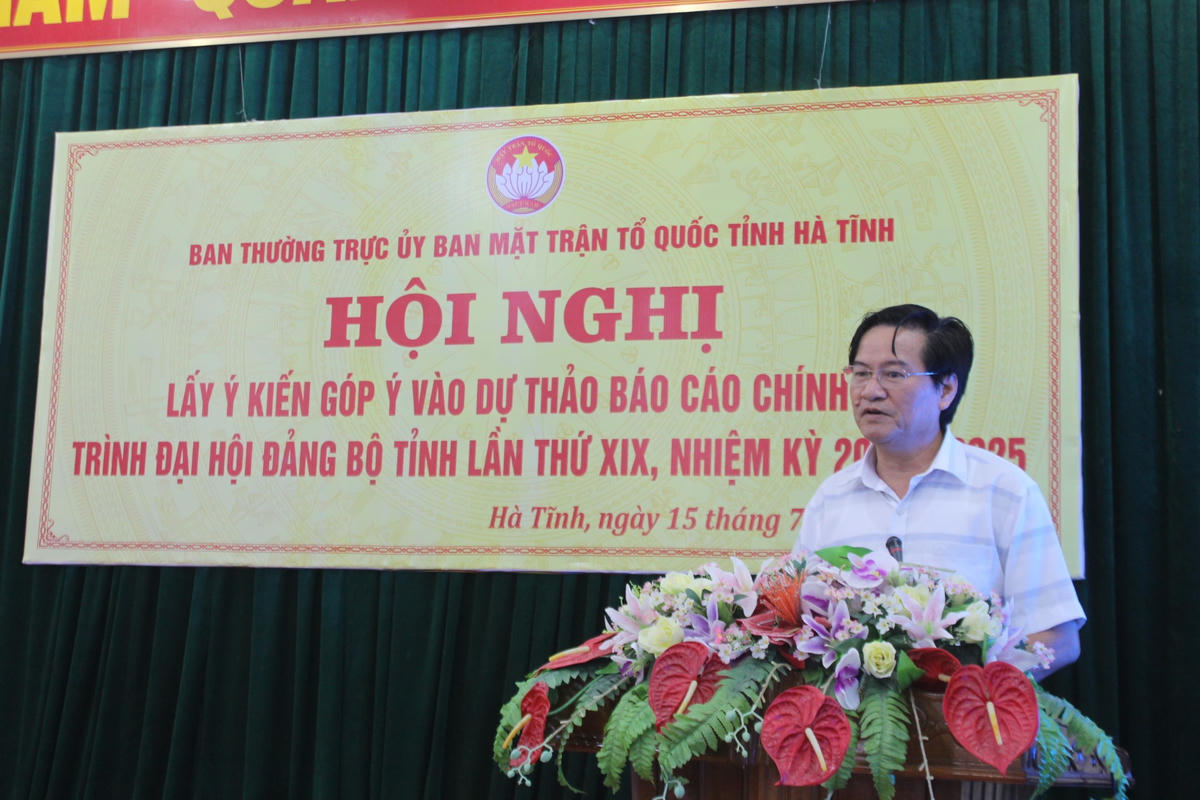 Đại biểu Đỗ Khoa Văn phát biểu ý kiến.