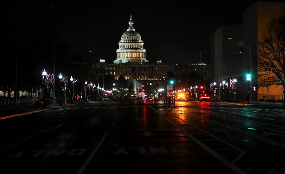 Đại lộ dẫn đến tòa nhà Quốc hội Mỹ ở Washington, DC.  