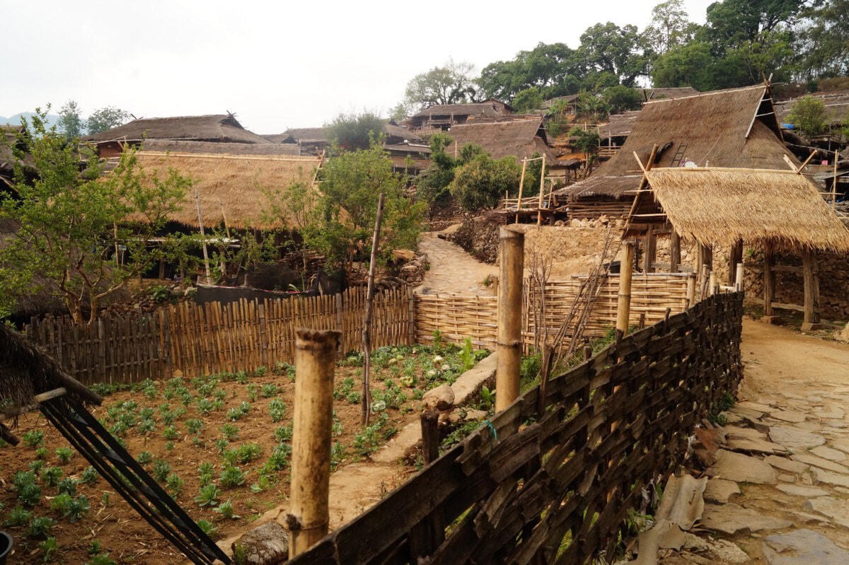Trong những năm gần đây, làng Wengding đã được đưa vào danh sách di sản văn hóa cần bảo vệ của Trung Quốc cùng với điệu múa trống gỗ của người Wa - Ảnh chụp màn hình.