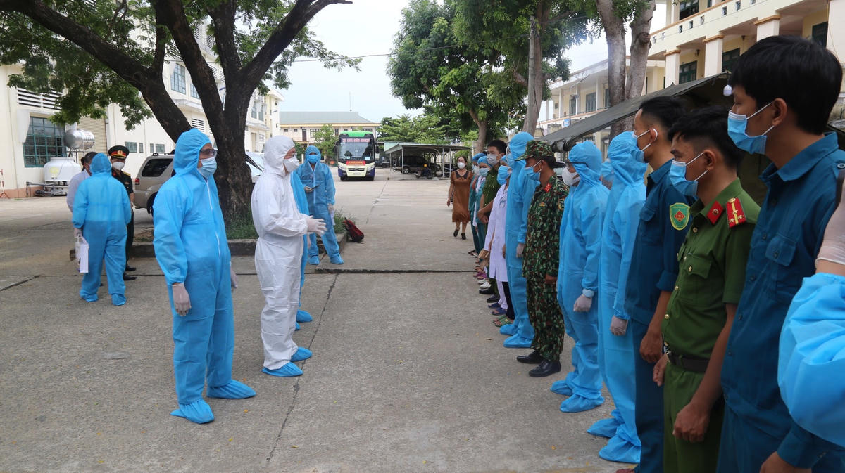 Lãnh đạo tỉnh thăm khu cách ly.