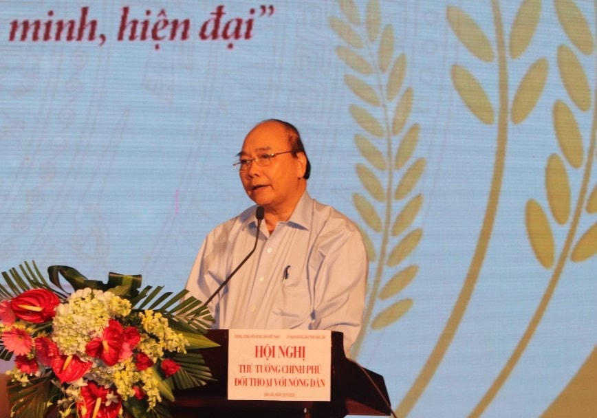 Thủ tướng Nguyễn Xuân Phúc phát biểu tại buổi đối thoại.