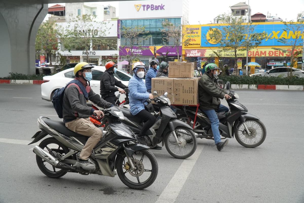 Theo Trung tâm Dự báo Khí tượng Thuỷ văn Quốc gia, từ tối 26 đến ngày 28/12, tại Hà Nội trời rét đậm, có nơi rét hại với nhiệt độ thấp nhất phổ biến từ 10 - 12 độ. Nhiệt độ cao nhất từ 13 - 15 độ.