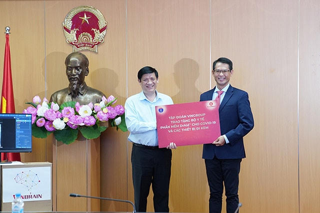 GS.TS Nguyễn Thanh Long, Quyền Bộ trưởng Bộ Y tế tiếp nhận phần mềm DrAid™