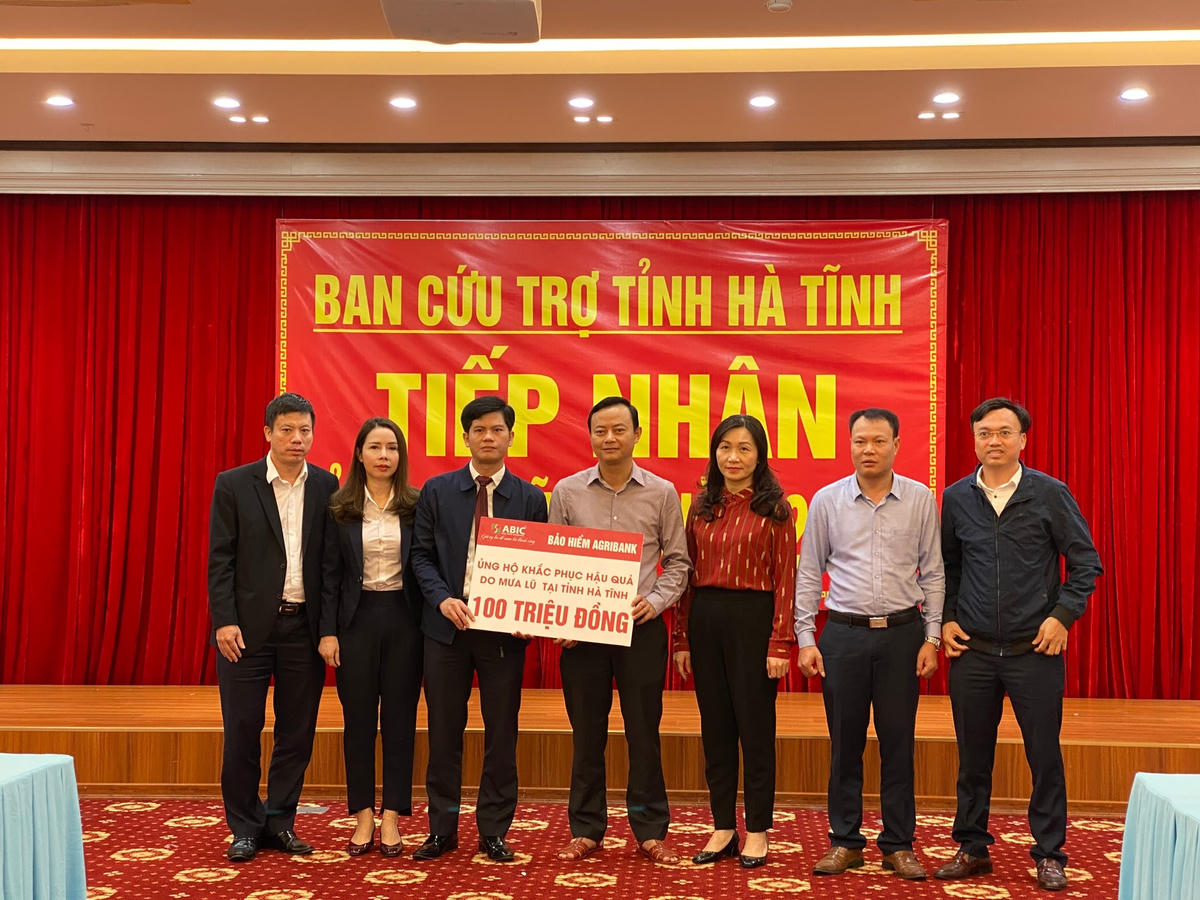 Công ty Bảo hiểm Agribank ủng hộ 100 triệu đồng.