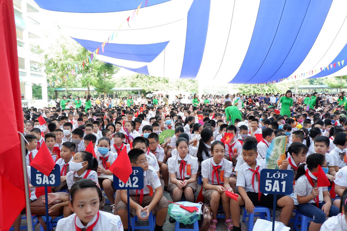 Học sinh Trường Tiểu học Chu Văn An (Q. Hoàng Mai, Hà Nội) trong lễ khai giảng.