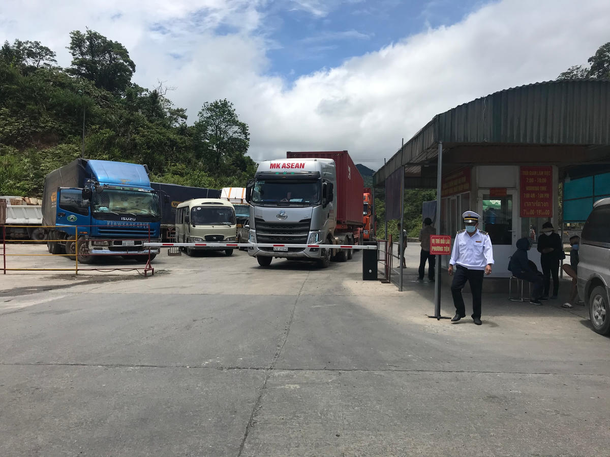 Vị trí đổi lái phương tiện tại Cửa khẩu quốc tế Cầu Treo.