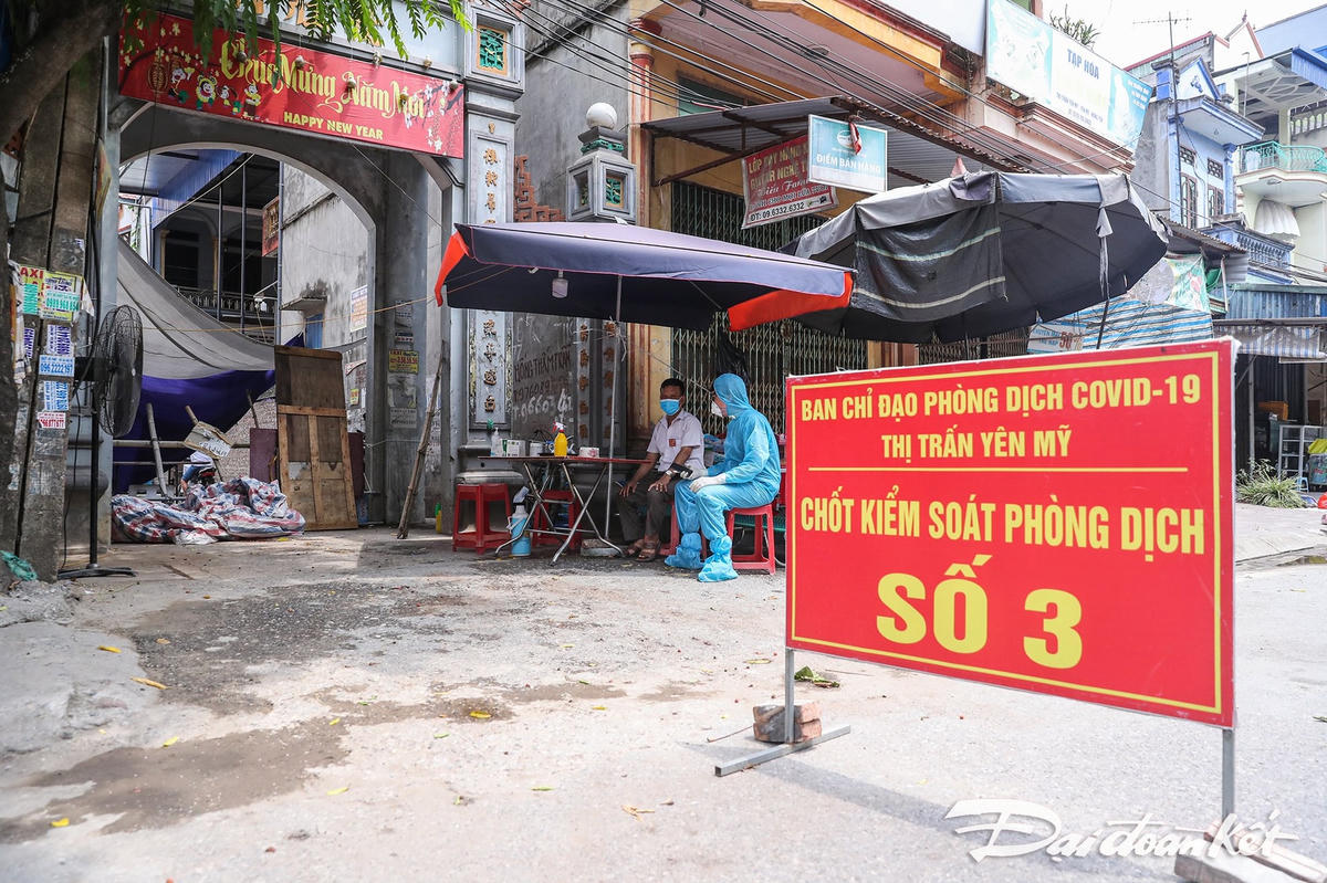 [ẢNH] Thị trấn Yên Mỹ, Hưng Yên: Những ngày 'căng mình' chống dịch