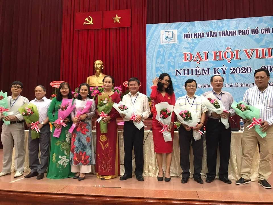 Ban chấp hành khóa VIII Hội nhà văn TPHCM