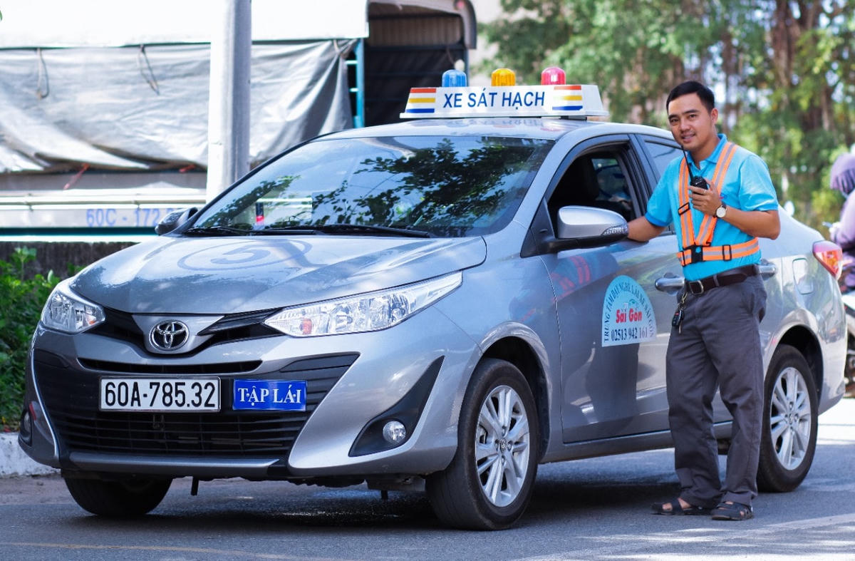 Quán triệt các hành vi tiêu cực giáo viên để họ tận tâm, tận lực phục vụ học viên tốt hơn.