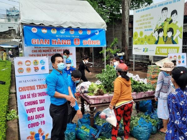 Gian hàng 0 đồng hỗ trợ người dân trên địa bàn huyện Châu Thành.