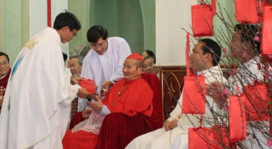 Mừng thọ Đức Hồng Y Phạm Đình Tụng.