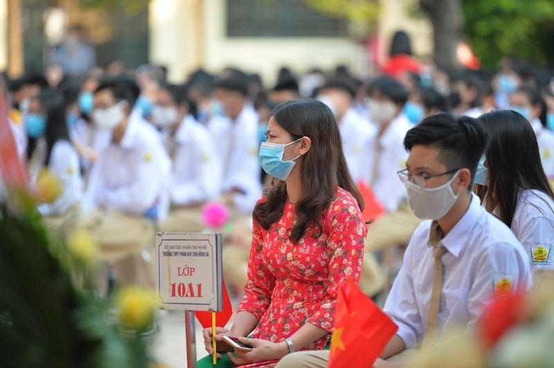 Khai giảng nhanh gọn giữa mùa Covid-19 ở ngôi trường THPT tự chủ duy nhất tại Hà Nội