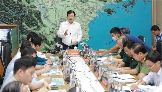 Phó Thủ tướng Trịnh Đình Dũng, Trưởng ban chỉ đạo Trung ương về phòng, chống thiên tai phát biểu chỉ đạo. (Ảnh: Vũ Sinh/TTXVN).