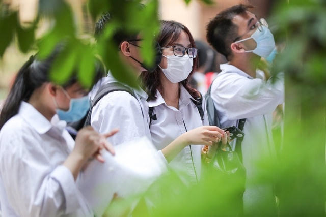 Lễ khai giảng năm 2020 - 2021 đáng nhớ nhất với tất cả học sinh và thầy cô vì dịch Covid-19.