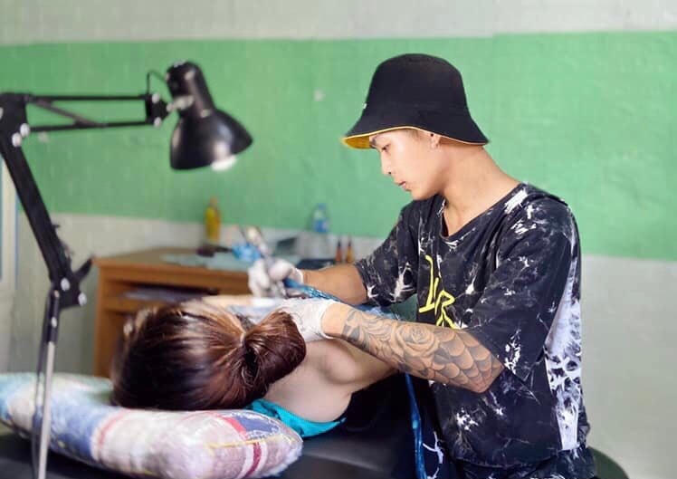 Anh Vinh cho rằng việc xăm hình phải đảm bảo những yếu tố về thẩm mỹ và văn hóa. 
