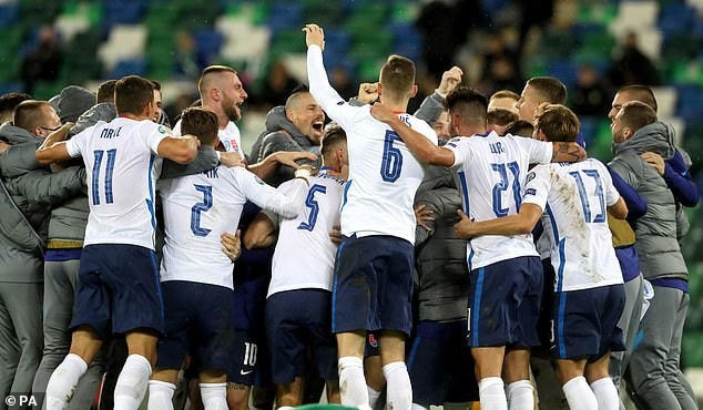 Xác định xong 4 đội bóng cuối cùng dự Euro 2021