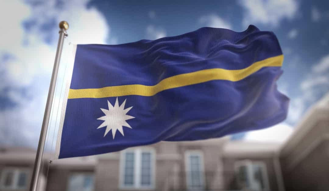 Nauru là một quốc gia nằm ở Châu Đại Dương, gần Australia, được tạo thành từ 9 hòn đảo.  