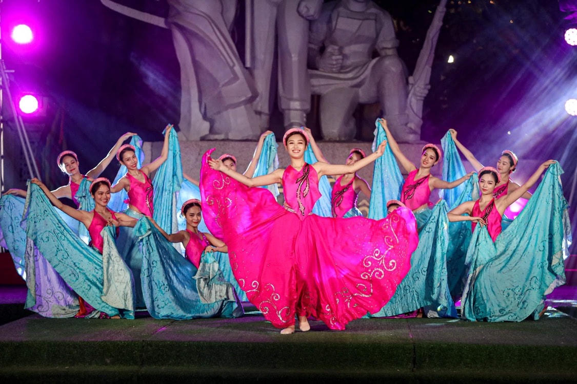 NSND Ngọc Bích - yêu múa đến cháy bỏng