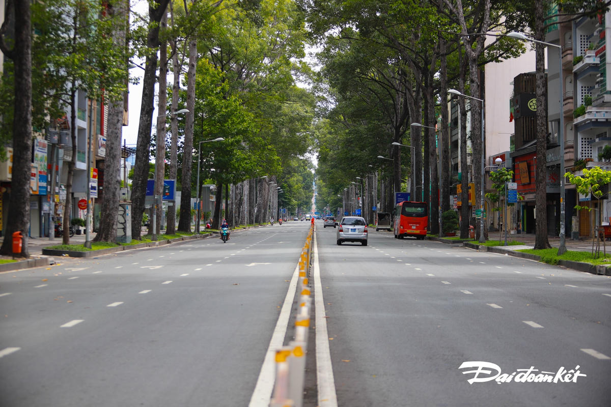 Đường Trần Hưng Đạo, Quận 1.