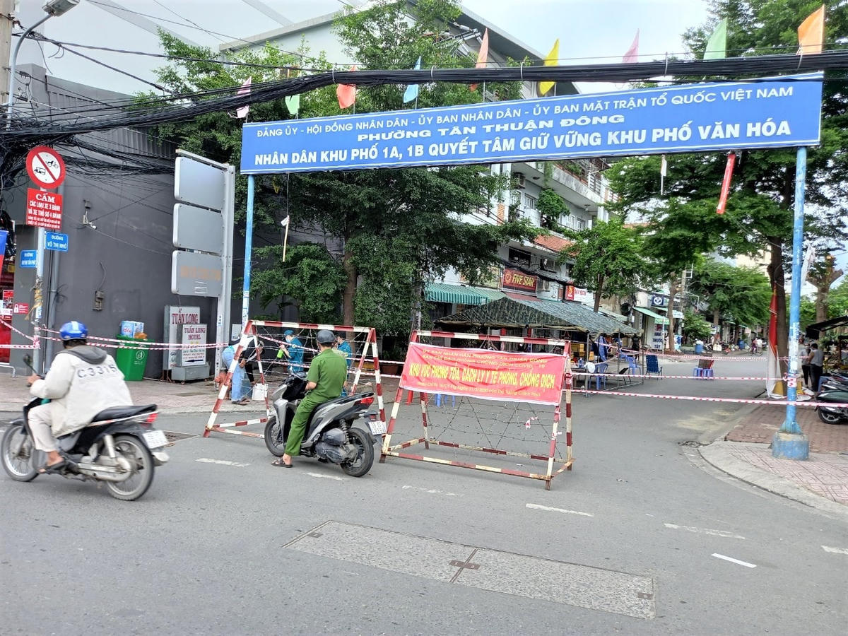 Một điểm tạm thời phong tỏa chống Covid-19.  