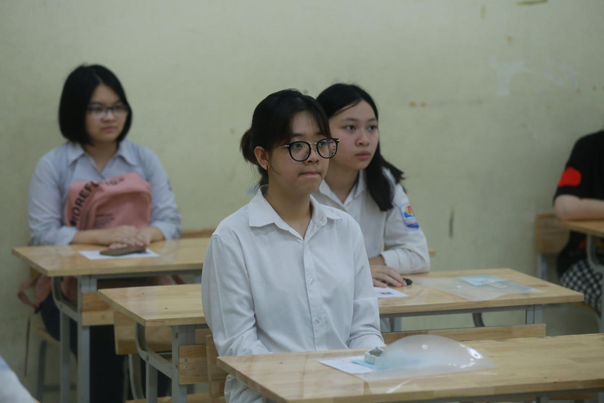 Thí sinh dự thi vào lớp 10 THPT tại Hà Nội năm học 2020- 2021. Ảnh: Phạm Quang Vinh.