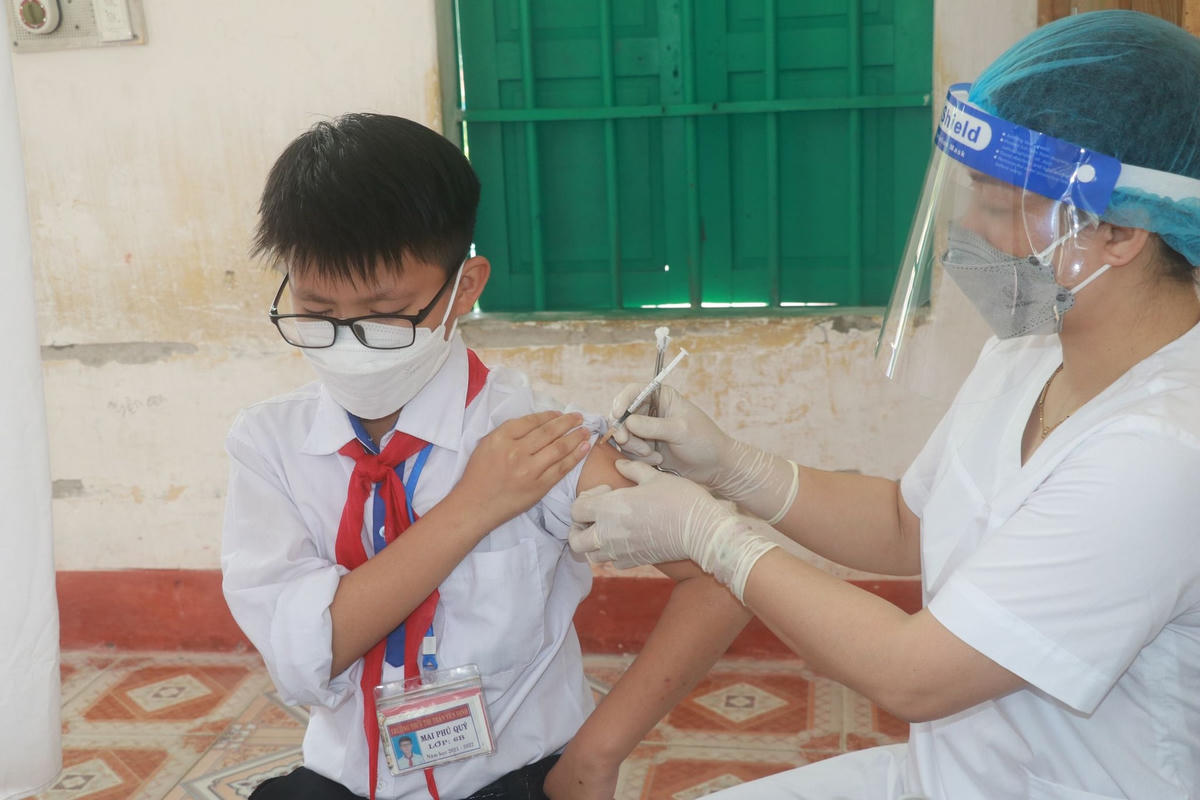 Nam Định mở chiến dịch tiêm vaccine cho trẻ từ 5 đến dưới 12 tuổi từ hôm 19/4.