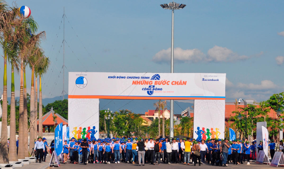 Khởi động chương trình “Những bước chân vì cộng đồng”.