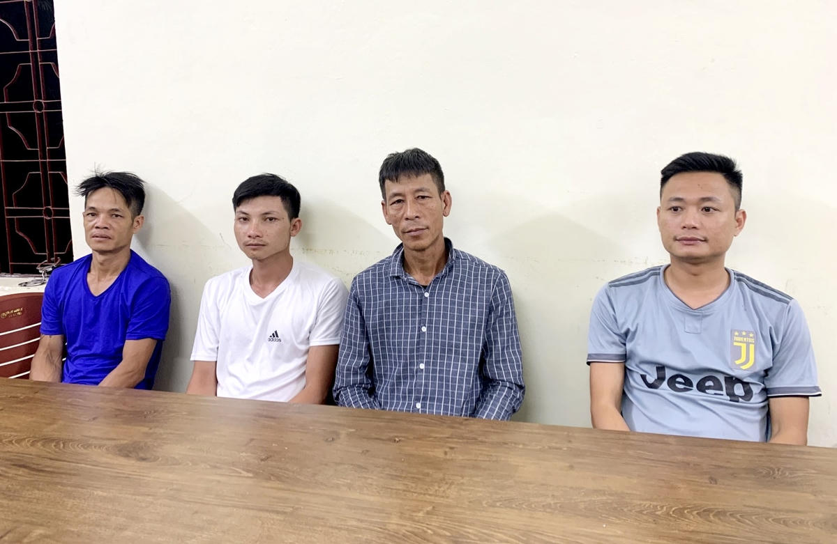 Nhóm đối tượng đưa người nhập cảnh trái phép tại cơ quan Công an.