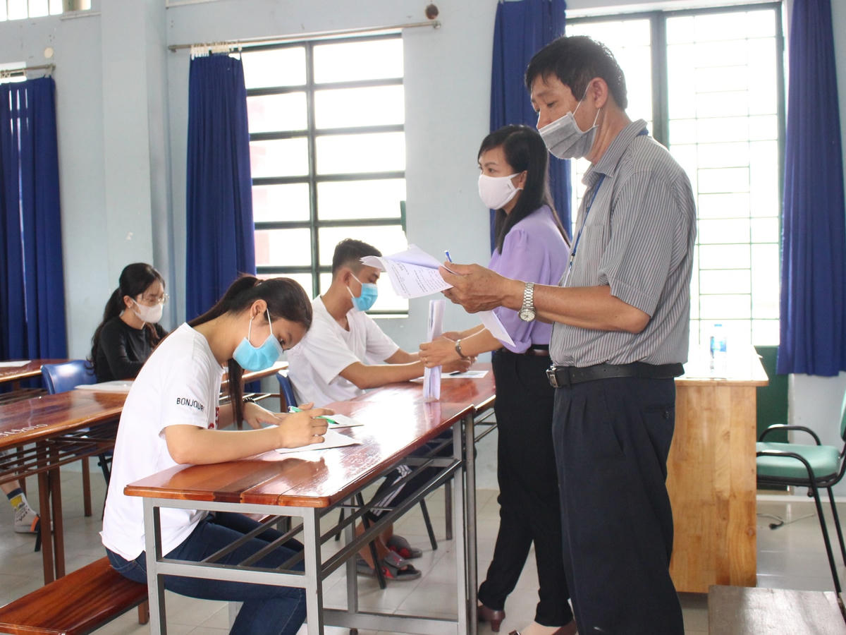 Cần Thơ: Tình hình dịch bệnh khiến thí sinh lo lắng 