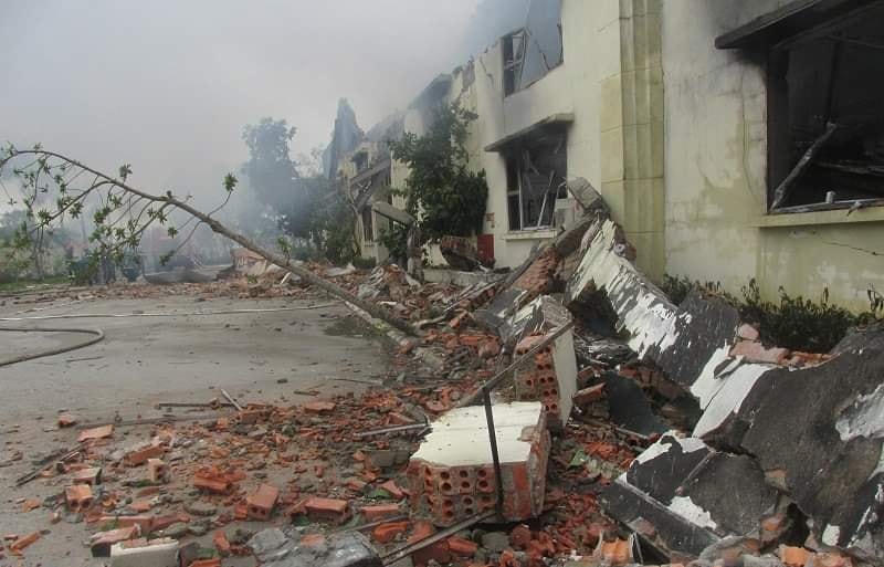 Vụ cháy tuy không gây thiệt hại về người nhưng ngọn lửa đã thiêu rụi toàn bộ máy móc của Cty IVORY.