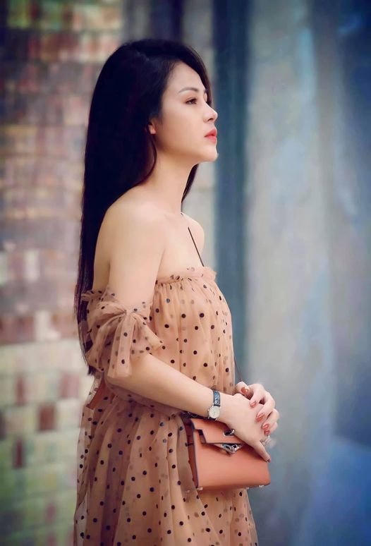 Sau khi “Hướng dương ngược nắng” kết thúc, Lương Thu Trang lập tức bắt tay vào dự án phim mới với tạo hình hoàn toàn khác.