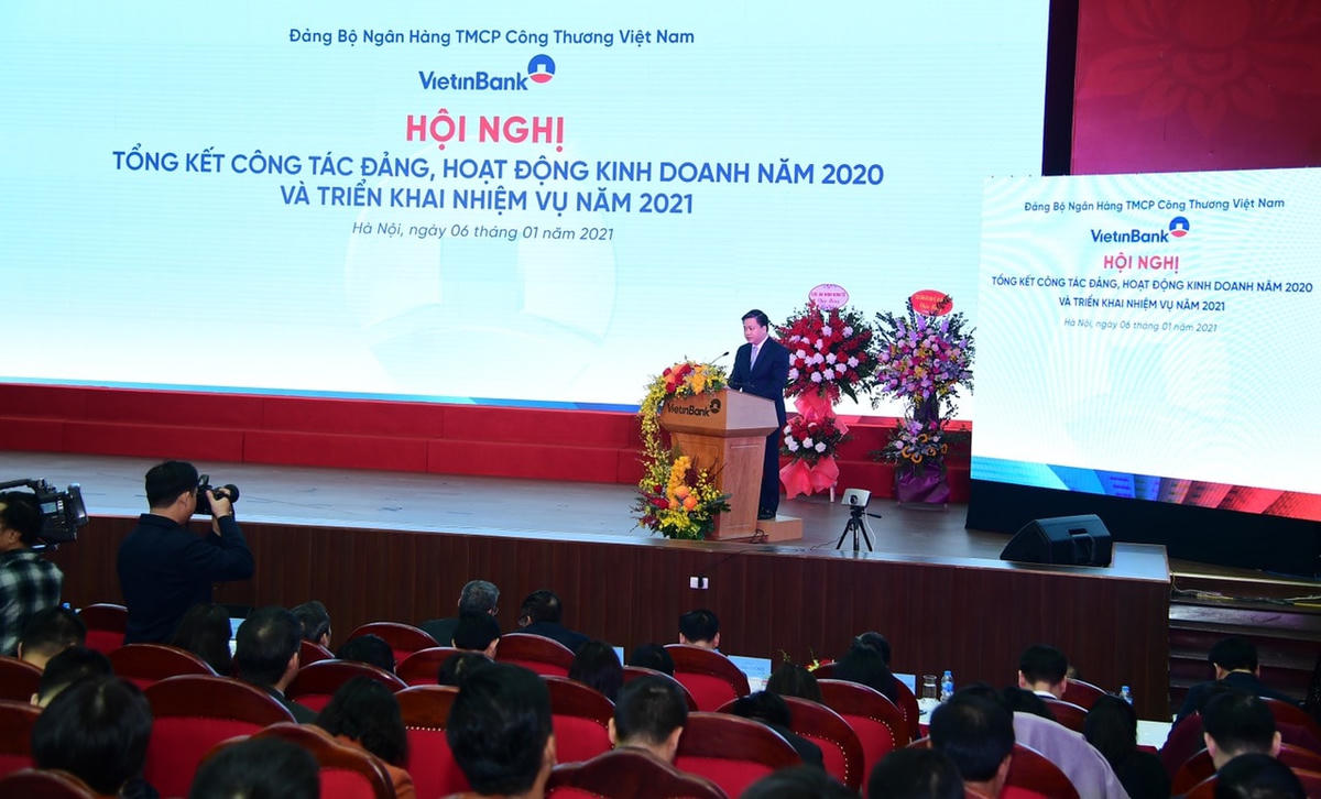 Năm 2020, VietinBank đã cắt giảm gần 5.000 tỷ đồng lợi nhuận từ việc giảm lãi suất cho vay, phí, thoái lãi để hỗ trợ doanh nghiệp, người dân.