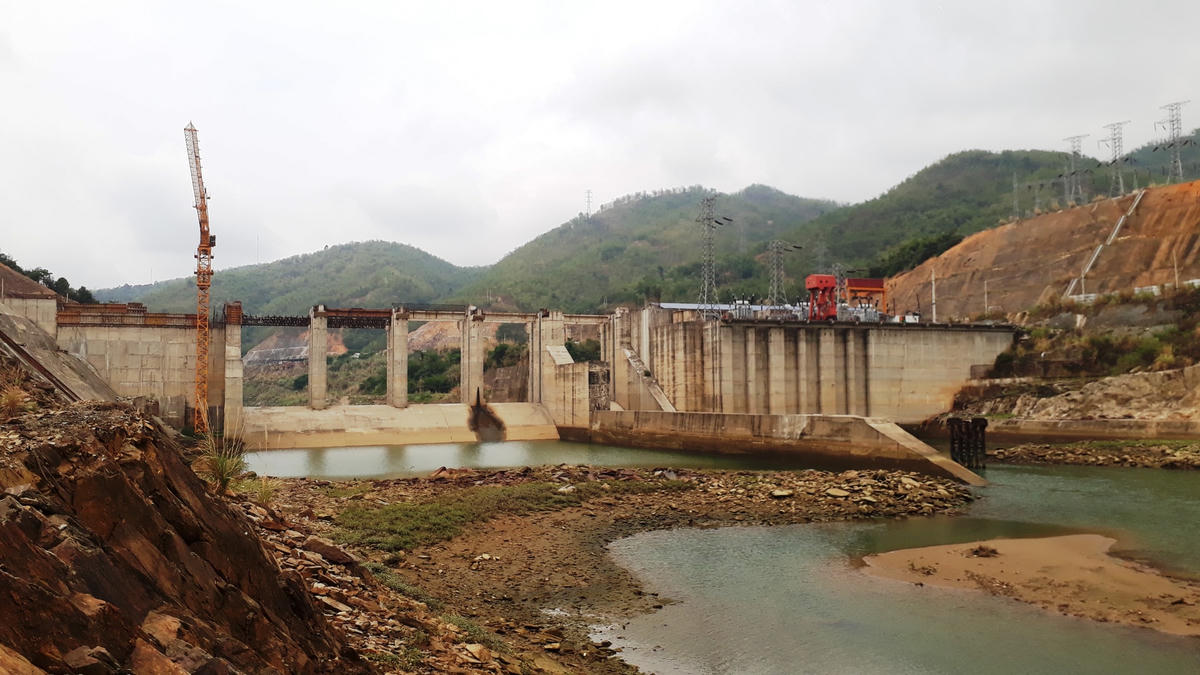 Thủy điện Hồi Xuân dang dở kể từ ngày khởi công.