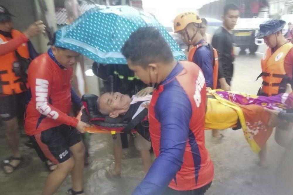 Siêu bão Rai đổ bộ Philippines, gần 100.000 người dân phải sơ tán khẩn cấp