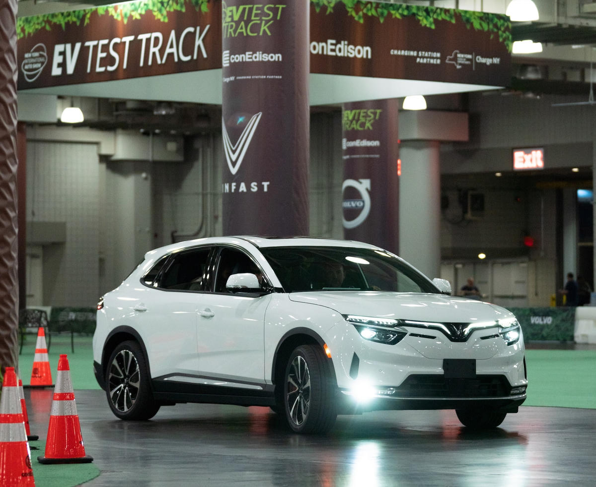 VINFAST hợp tác với ELECTRIFY AMERICA cung cấp giải pháp sạc và tích hợp ứng dụng di động cho xe điện