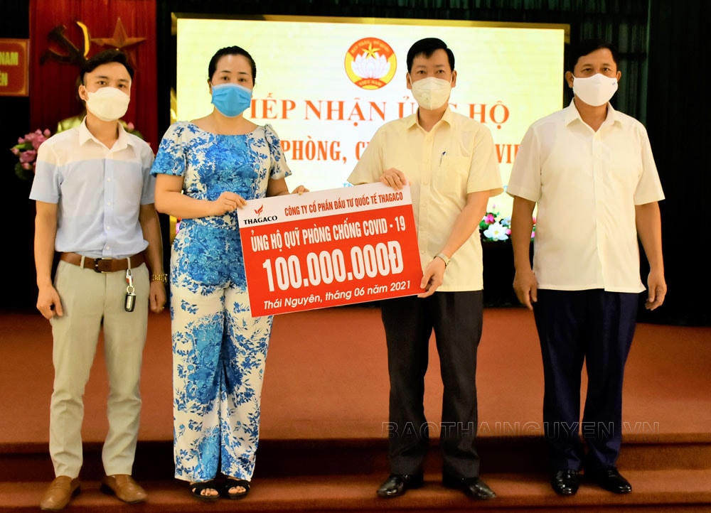 MTTQ tỉnh Thái Nguyên tiếp nhận ủng hộ công tác phòng , chống Covid-19.