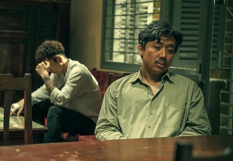 “Bố già” xoay quanh câu chuyện thường nhật về một gia đình ở một xóm lao động nghèo tại TP HCM. 