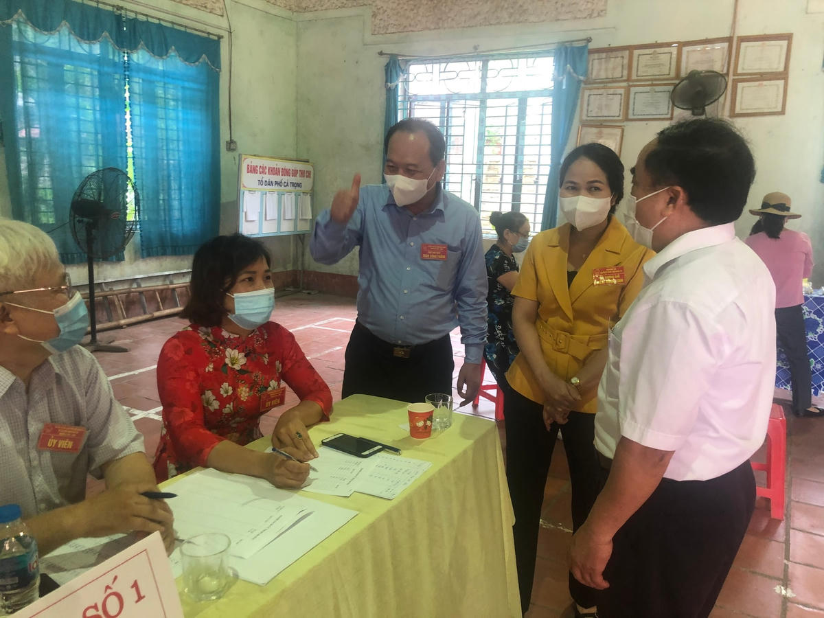 Mặt trận Bắc Giang giám sát chặt chẽ quy trình bầu cử trong tâm dịch