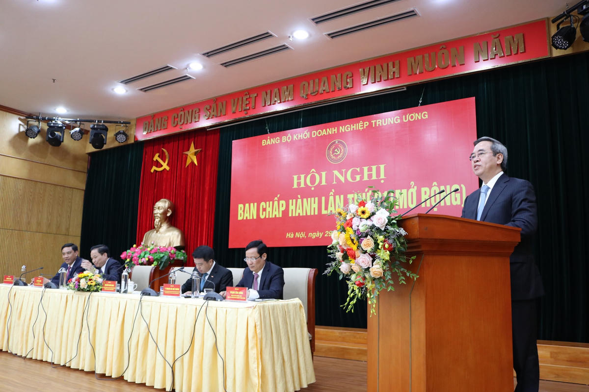 Ông Nguyễn Văn Bình phát biểu chỉ đạo tại hội nghị.