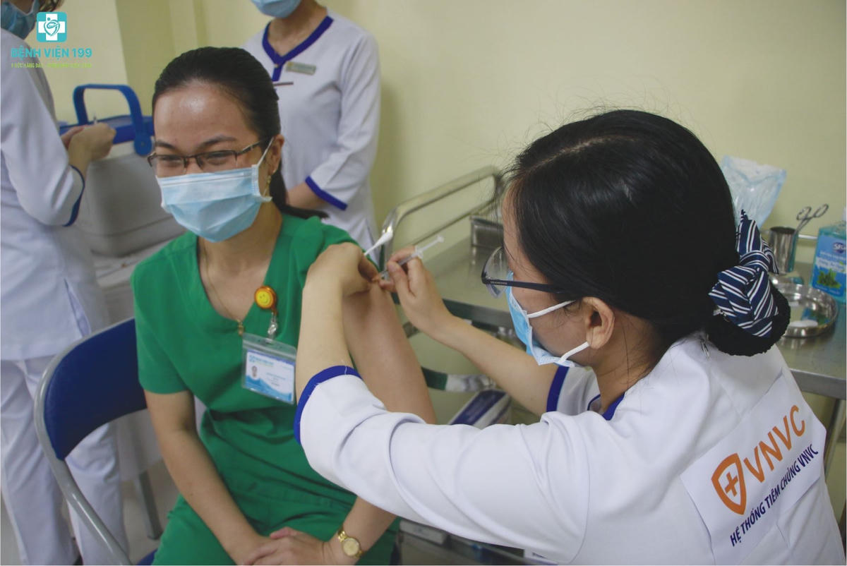 Tiêm vaccine Covid-19 tại Đà Nẵng.