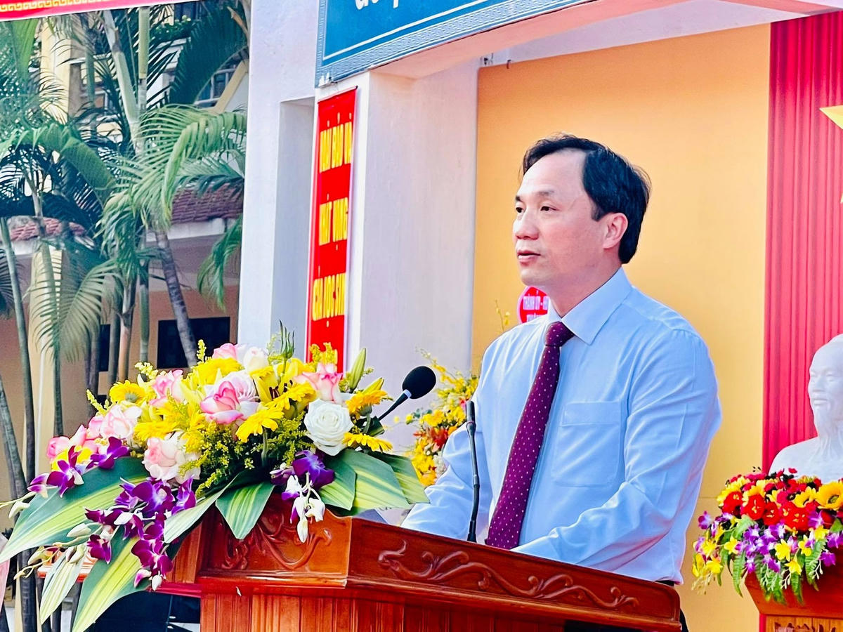 Bí thư Tỉnh ủy Hà Tĩnh Hoàng Trung Dũng phát biểu tại Lễ khai giảng năm học 2021-2022.