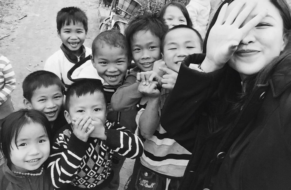Hình ảnh những em nhỏ xa những người thân thương là niềm cảm hứng để nữ ca sĩ sáng tác ca khúc lần này. Ảnh: NVCC.